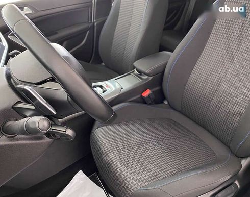 Peugeot 308 2019 - фото 7