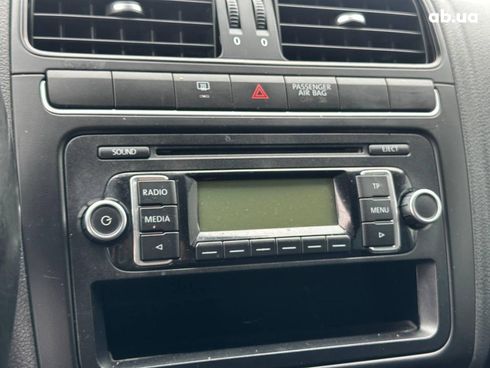 Volkswagen Polo 2011 черный - фото 21