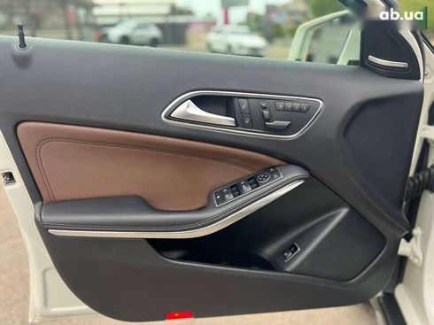 Mercedes-Benz GLA-Класс 2014 - фото 19