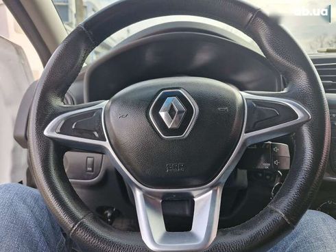 Renault Logan 2017 - фото 13