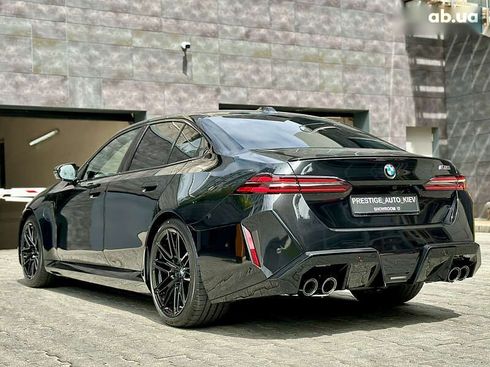 BMW M5 2025 - фото 21