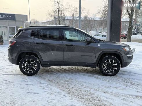Jeep Compass 2020 - фото 8