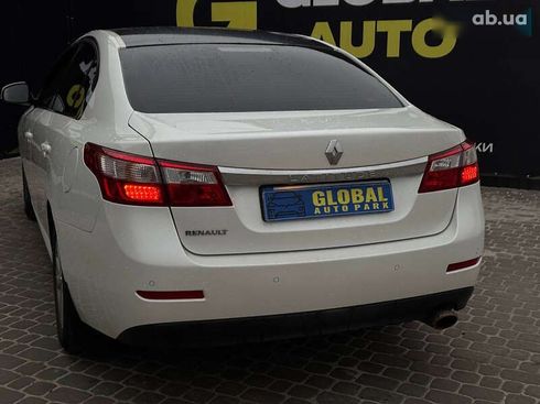 Renault Latitude 2011 - фото 24