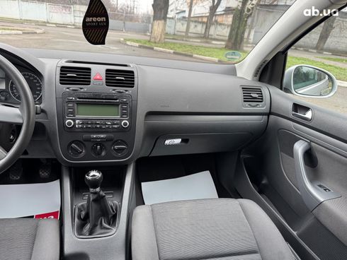 Volkswagen Golf 2005 серый - фото 17