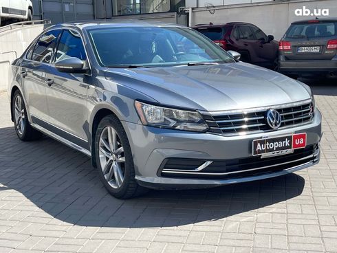 Volkswagen Passat 2016 серый - фото 3