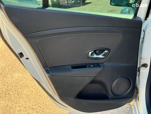 Renault Megane 2014 белый - фото 17