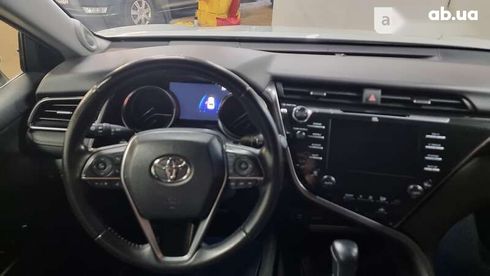 Toyota Camry 2019 - фото 9