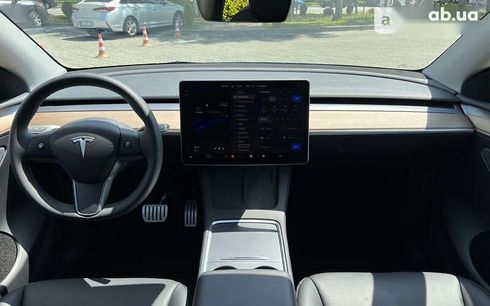 Tesla Model Y 2023 - фото 13