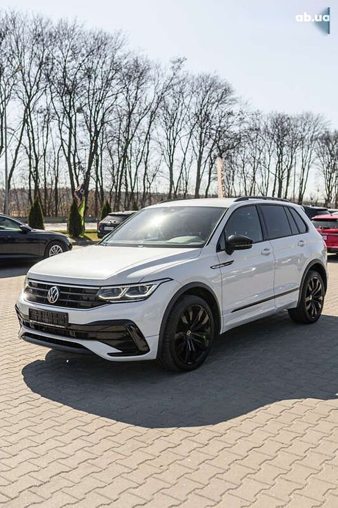 Volkswagen Tiguan 2021 - фото 25