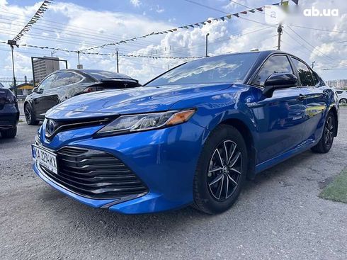 Toyota Camry 2020 - фото 3