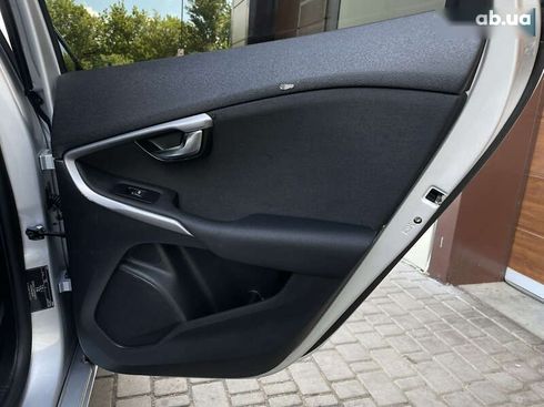 Volvo V40 2014 - фото 29