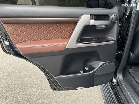 Toyota Land Cruiser 2017 - фото 24