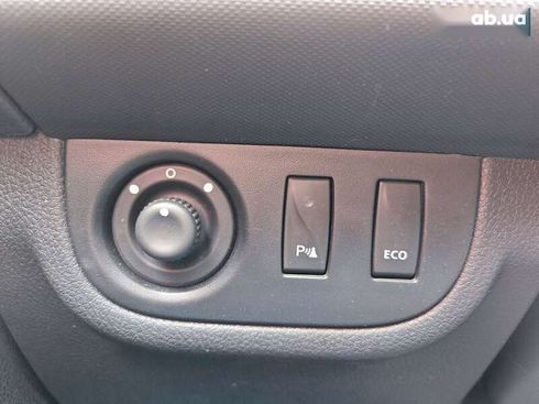 Renault Sandero 2021 - фото 19