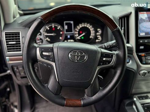 Toyota Land Cruiser 2016 - фото 26