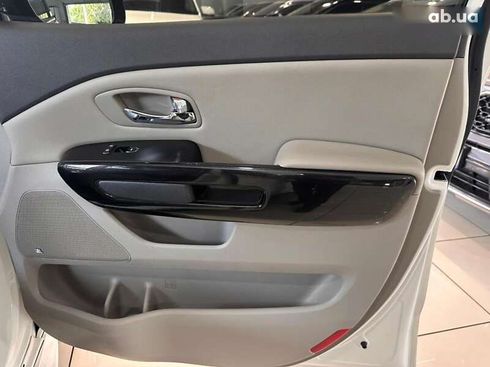 Kia Carnival 2016 - фото 26