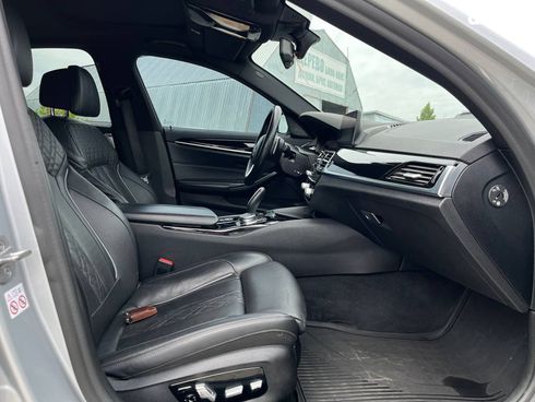 BMW 5 серия 2019 серый - фото 40