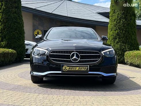 Mercedes-Benz E-Класс 2022 - фото 2
