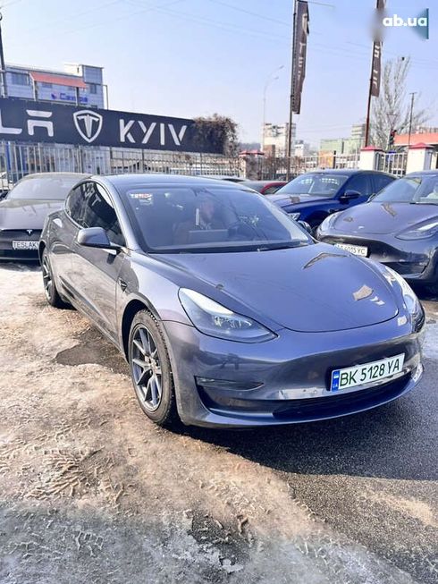 Tesla Model 3 2022 - фото 9