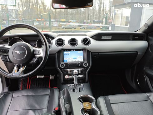 Ford Mustang 2015 белый - фото 14