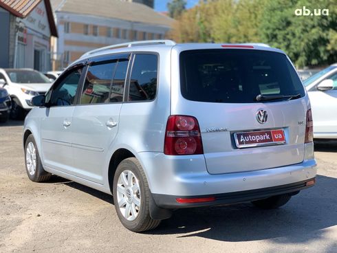 Volkswagen Touran 2010 серый - фото 7