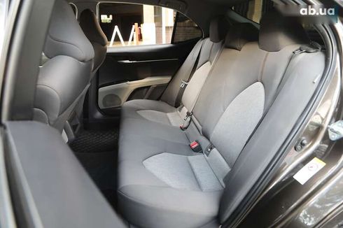 Toyota Camry 2018 - фото 9