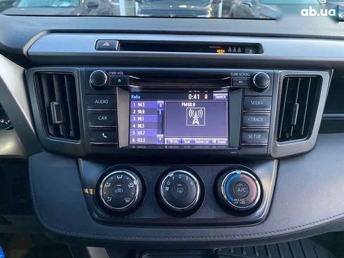 Toyota RAV4 2017 - фото 18