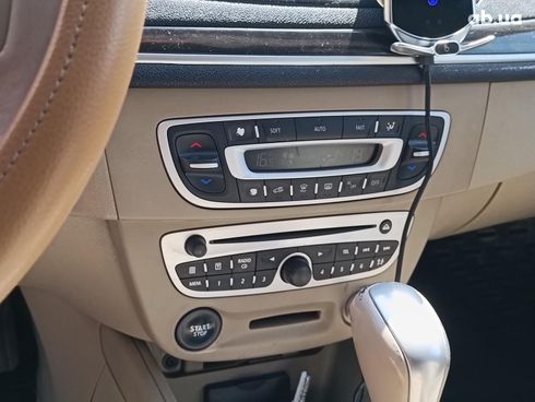 Renault Megane 2010 белый - фото 14