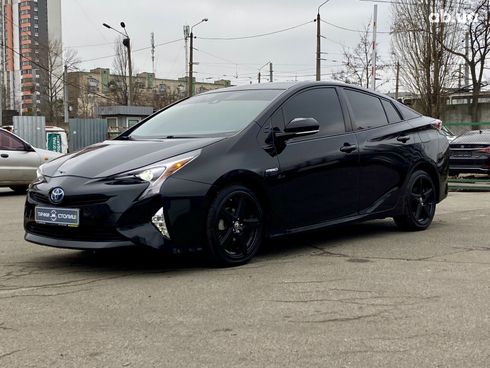 Toyota Prius 2016 черный - фото 11