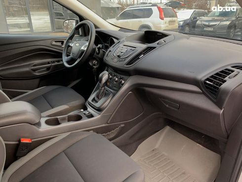 Ford Escape 2015 белый - фото 25