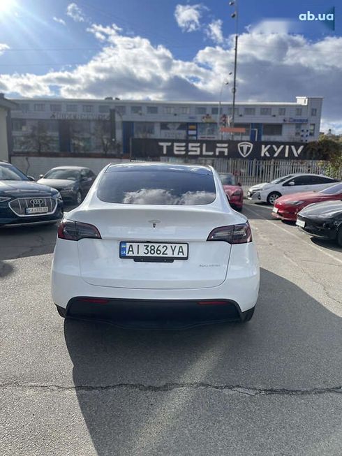 Tesla Model Y 2023 - фото 12