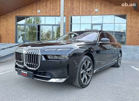 BMW 7 серия 2023 - фото 4