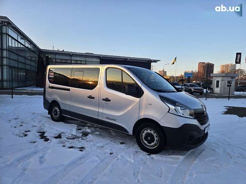 Renault Trafic 2015 - фото 2