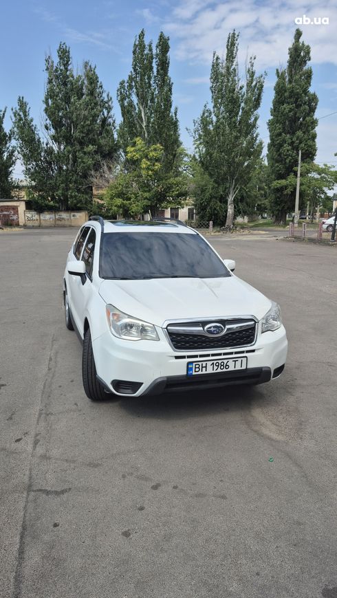 Subaru Forester 2014 белый - фото 6