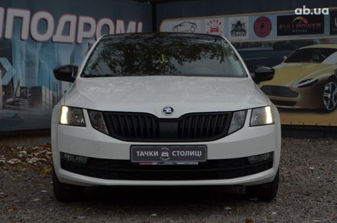 Skoda Octavia 2019 белый - фото 2