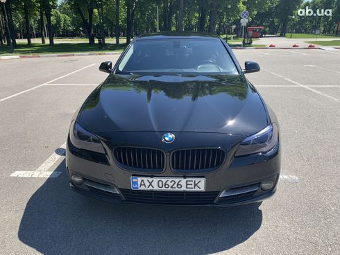 BMW 5 серия 2015 черный - фото 2