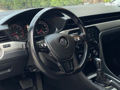 Volkswagen passat b8 2019 серый - фото 14