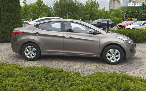 Hyundai Elantra 2013 - фото 8