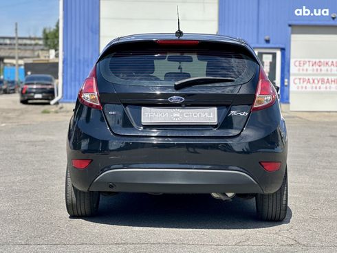 Ford Fiesta 2018 черный - фото 4