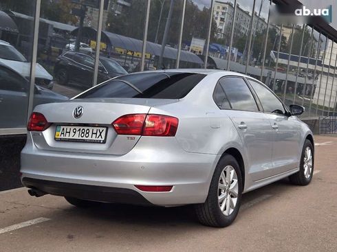 Volkswagen Jetta 2012 - фото 4