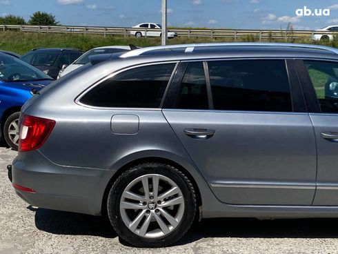 Skoda Superb 2012 серый - фото 9