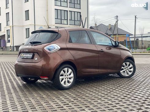 Renault Zoe 2015 - фото 19