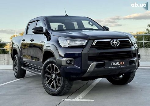 Toyota Hilux 2022 - фото 25