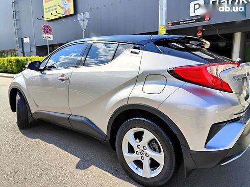 Toyota C-HR 2016 - фото 12