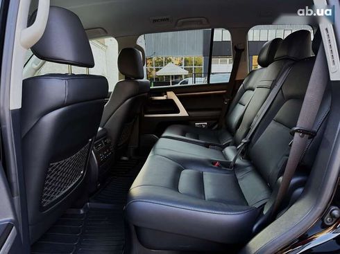 Toyota Land Cruiser 2020 - фото 28