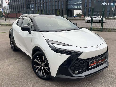 Toyota C-HR 2024 - фото 12