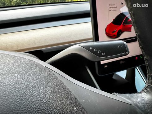 Tesla Model 3 2020 красный - фото 12