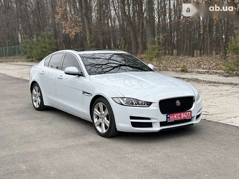 Jaguar XE 2016 - фото 5