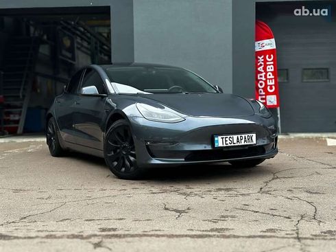 Tesla Model 3 2022 - фото 2