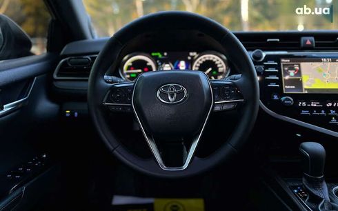 Toyota Camry 2019 - фото 15