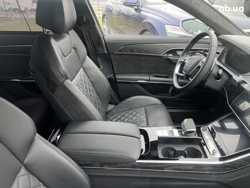 Audi A8 2021 - фото 33